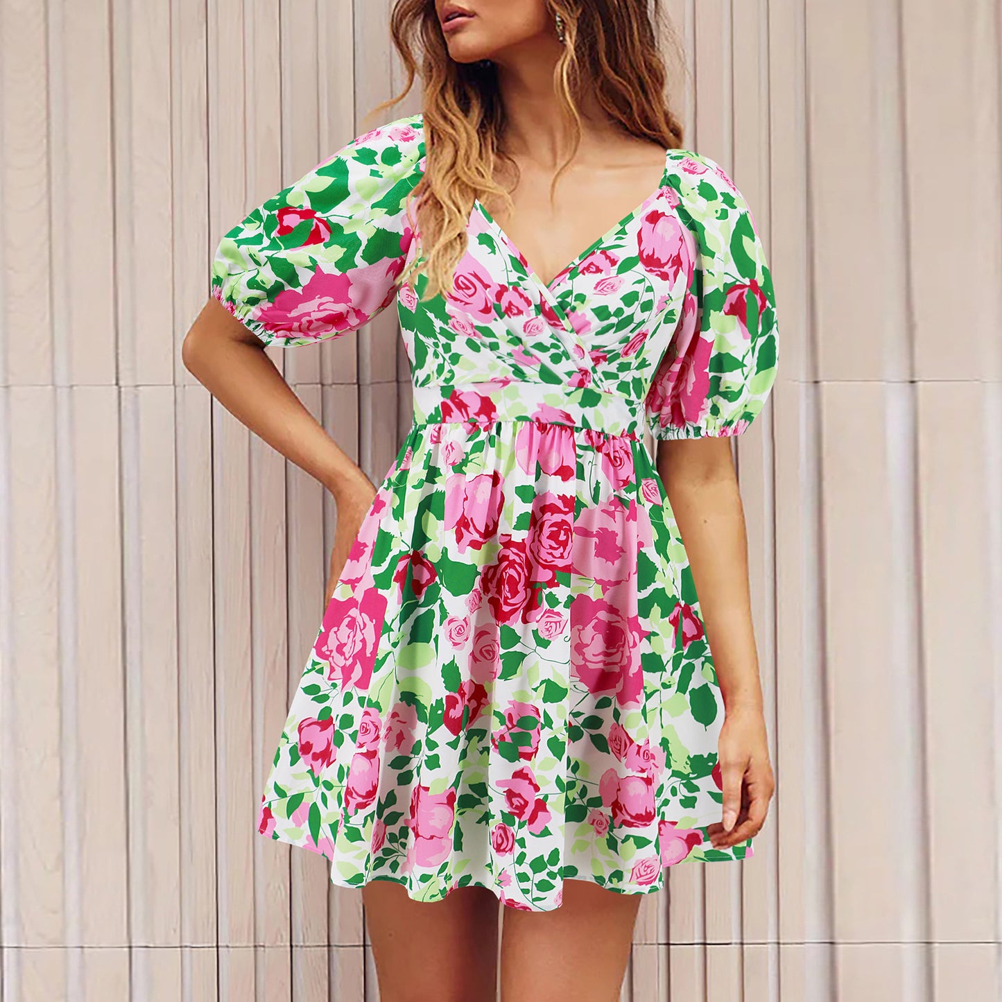 Vestido de Verão Decote em V